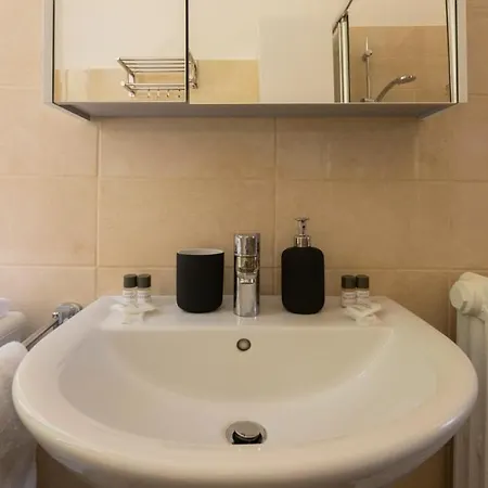 Altido Great View - 2 Bedroom Apt With Garden *