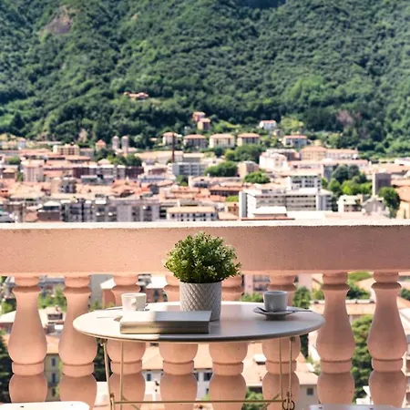 Altido Great View - 2 Bedroom Apt With Garden * Como