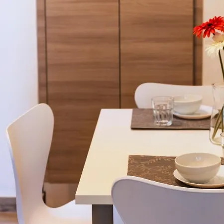 Altido Great View - 2 Bedroom Apt With Garden Apartment *